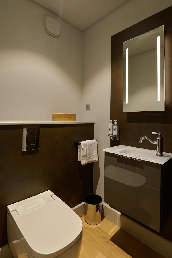 Appartement Montagnon - Les Suites Du Palais - Classe 4 Etoiles, Parking Prive, Vue Cathedrale, 3 Chambres, Primo C0Nciergerie نيفي المظهر الخارجي الصورة