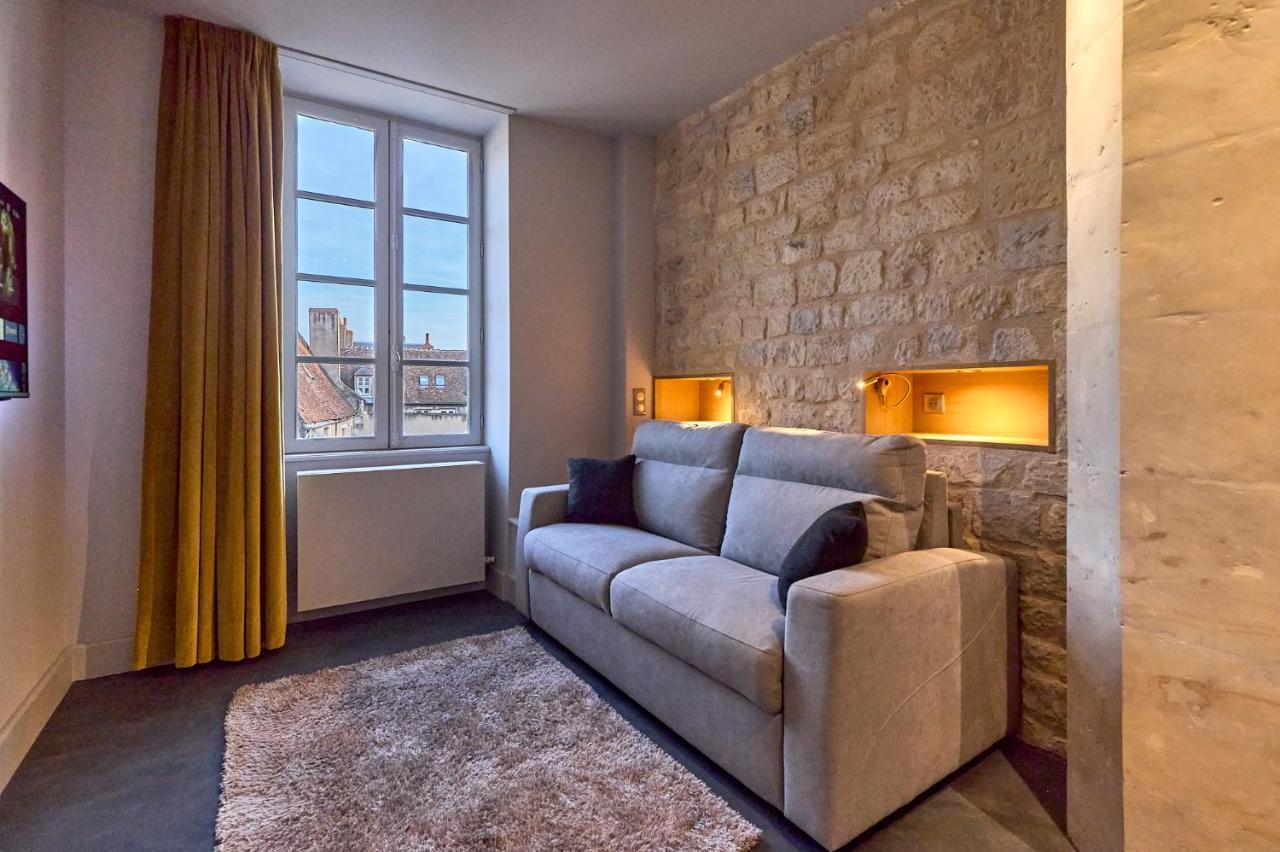 Appartement Montagnon - Les Suites Du Palais - Classe 4 Etoiles, Parking Prive, Vue Cathedrale, 3 Chambres, Primo C0Nciergerie نيفي المظهر الخارجي الصورة