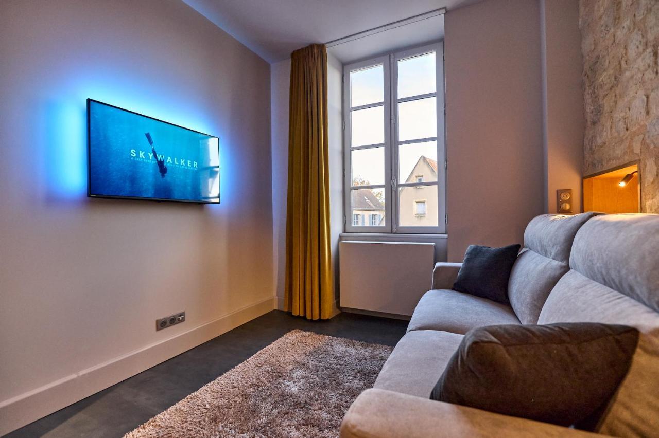 Appartement Montagnon - Les Suites Du Palais - Classe 4 Etoiles, Parking Prive, Vue Cathedrale, 3 Chambres, Primo C0Nciergerie نيفي المظهر الخارجي الصورة