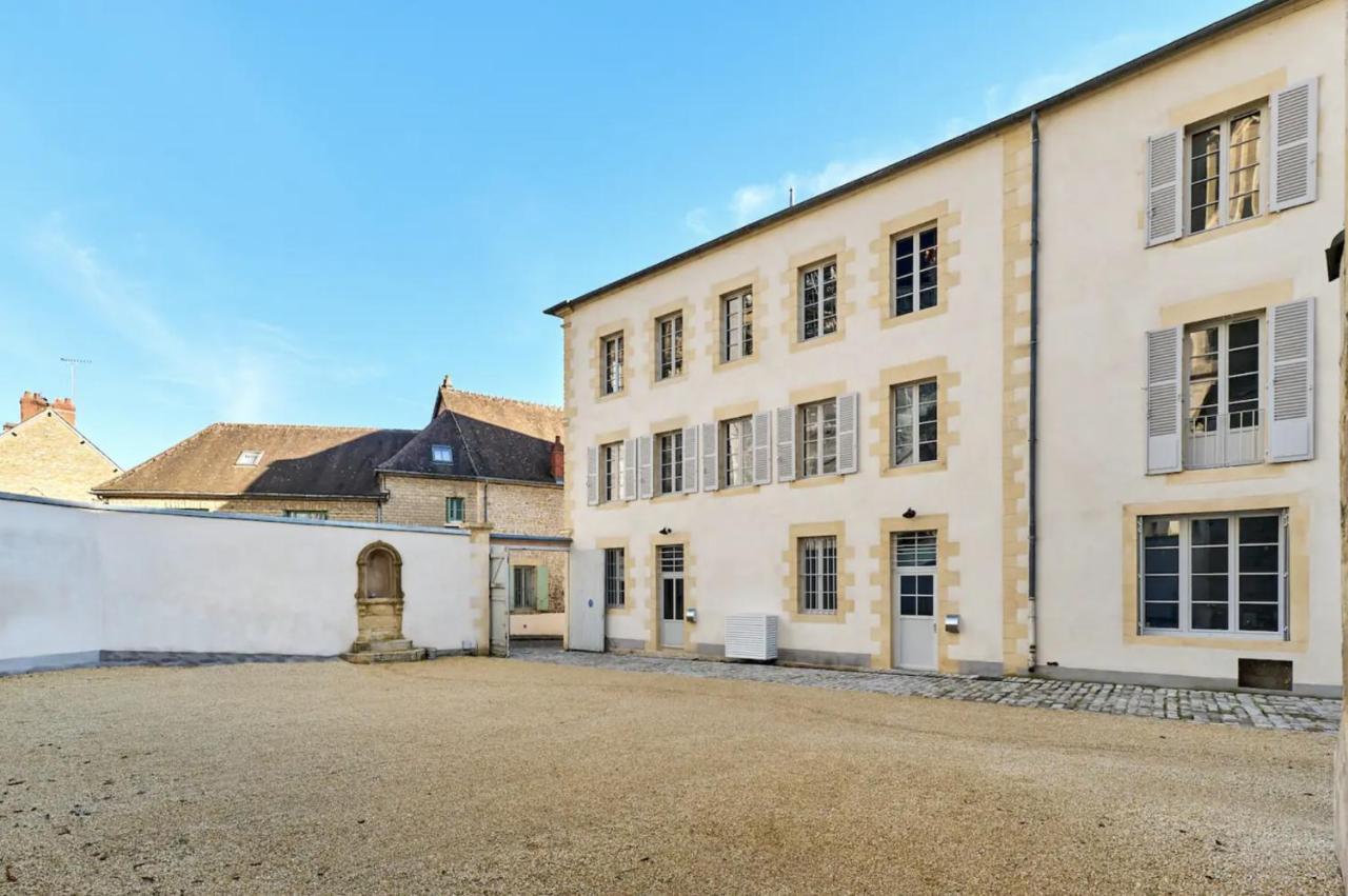 Appartement Montagnon - Les Suites Du Palais - Classe 4 Etoiles, Parking Prive, Vue Cathedrale, 3 Chambres, Primo C0Nciergerie نيفي المظهر الخارجي الصورة