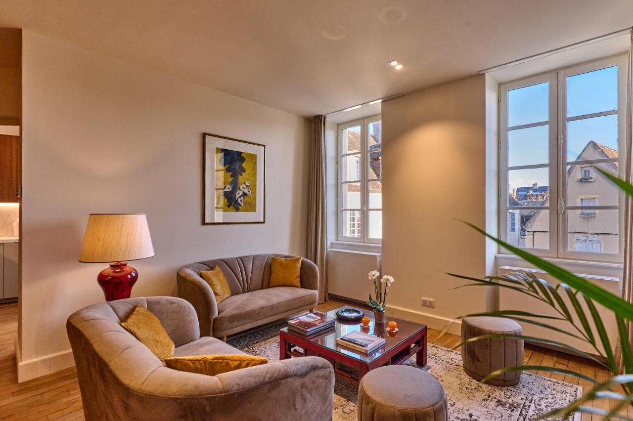Appartement Montagnon - Les Suites Du Palais - Classe 4 Etoiles, Parking Prive, Vue Cathedrale, 3 Chambres, Primo C0Nciergerie نيفي المظهر الخارجي الصورة