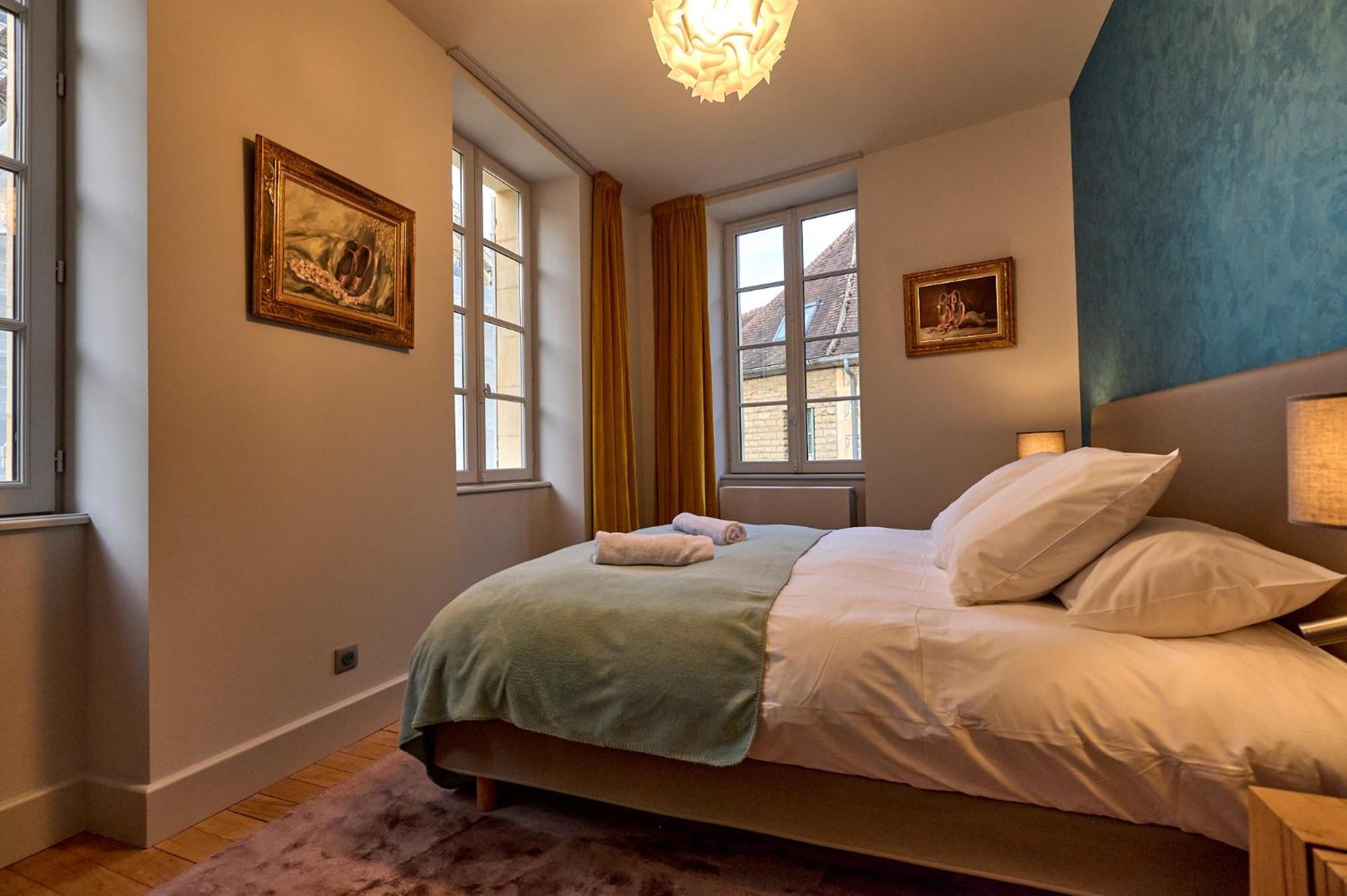 Appartement Montagnon - Les Suites Du Palais - Classe 4 Etoiles, Parking Prive, Vue Cathedrale, 3 Chambres, Primo C0Nciergerie نيفي المظهر الخارجي الصورة