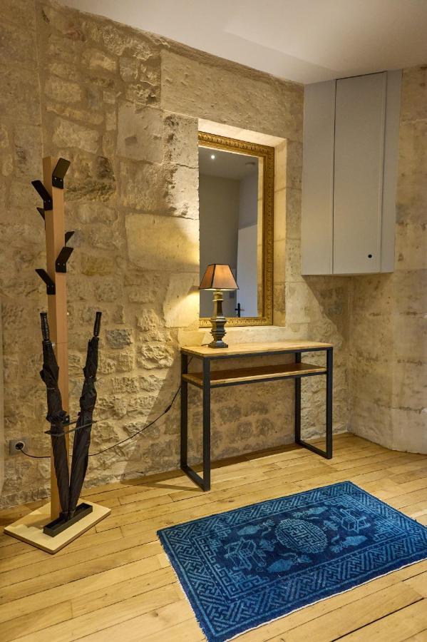 Appartement Montagnon - Les Suites Du Palais - Classe 4 Etoiles, Parking Prive, Vue Cathedrale, 3 Chambres, Primo C0Nciergerie نيفي المظهر الخارجي الصورة
