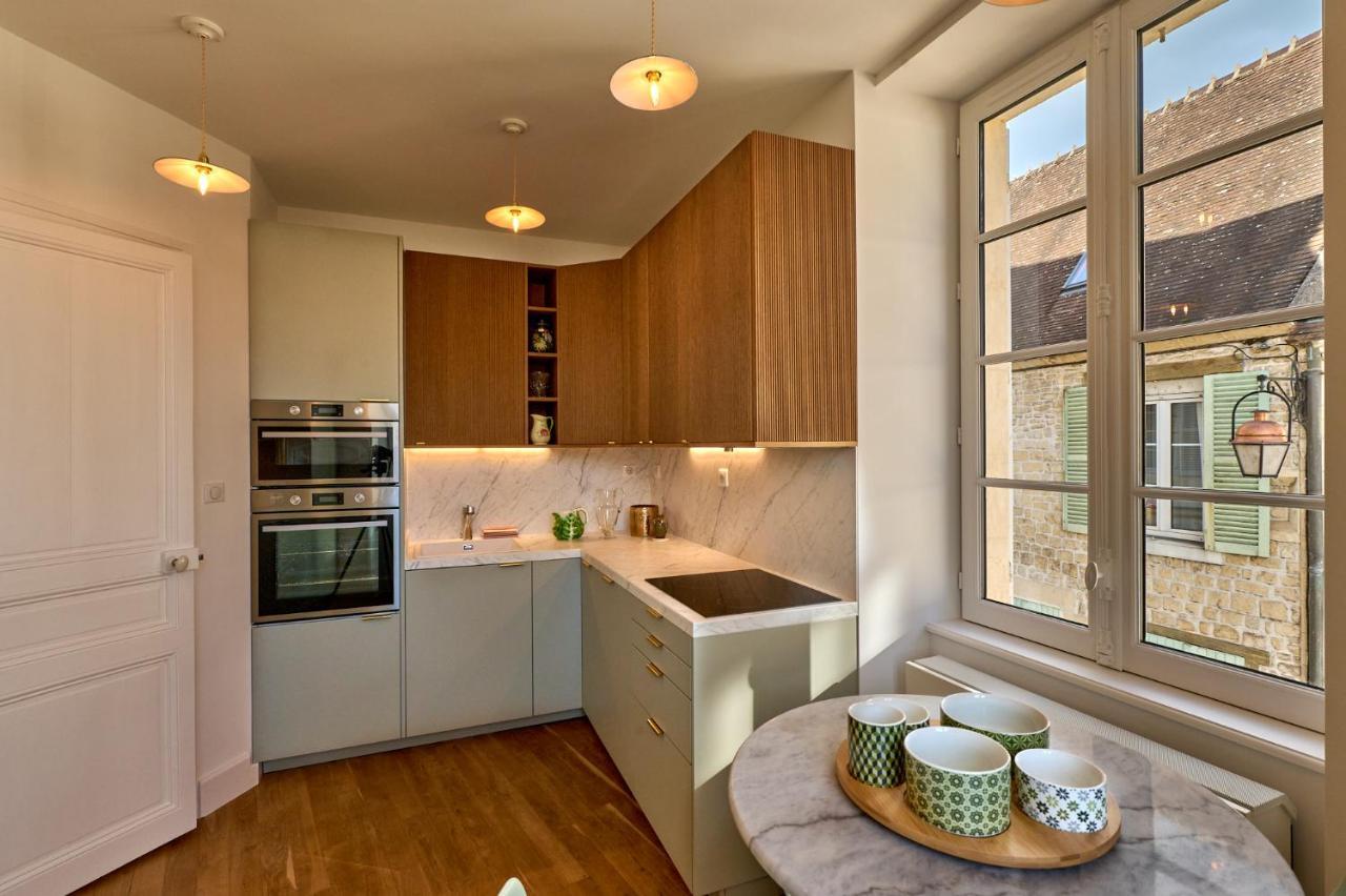 Appartement Montagnon - Les Suites Du Palais - Classe 4 Etoiles, Parking Prive, Vue Cathedrale, 3 Chambres, Primo C0Nciergerie نيفي المظهر الخارجي الصورة