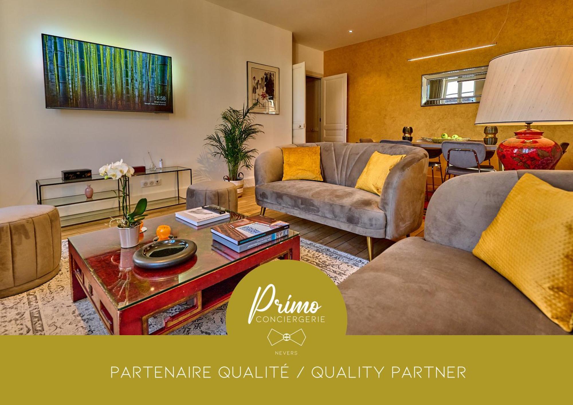 Appartement Montagnon - Les Suites Du Palais - Classe 4 Etoiles, Parking Prive, Vue Cathedrale, 3 Chambres, Primo C0Nciergerie نيفي المظهر الخارجي الصورة